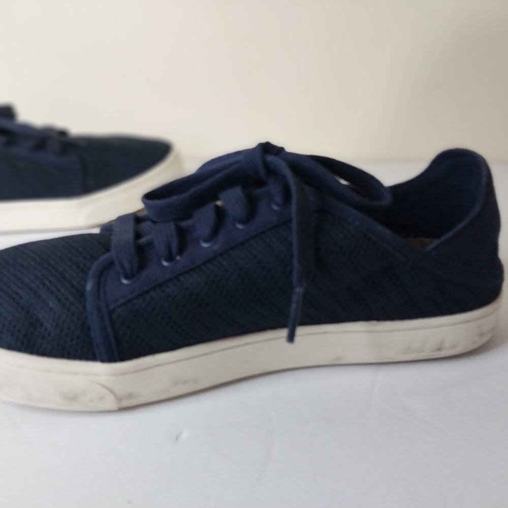 OluKai Dark Blue Size 8w Women's Sneakers Made in Vietnam - Picture 6 of 12
